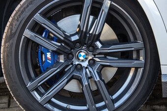 BMW X5 xDrive M50d A/T - 10