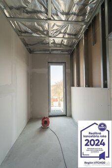 Novostavba nízkoenergetického rodinného dvojdomu, Moldava na - 10