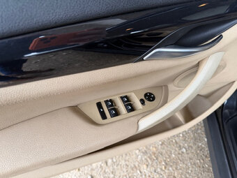 BMW X1 xDrive 18d A/T Automat 4x4 - 10