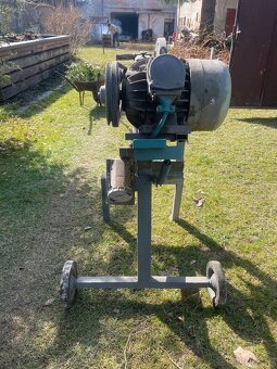 Predám cirkulárku s elektromotorom 1,7 kW na kovy/drevo - 10