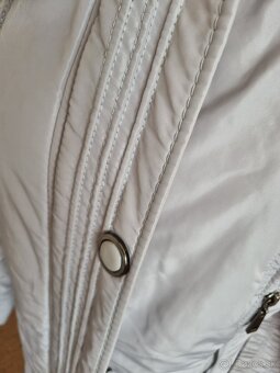 bledošedá luxusná bunda Kara s pravou kožušinou M - 10