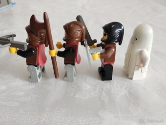 LEGO Castle 6075 Wolfpack Tower - 10