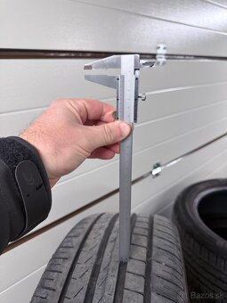 235/45 r20 100V Pirelli Scorpion letné 6mm - 10