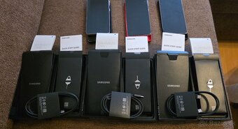 Samsung Galaxy S21 - 3 ks - 10