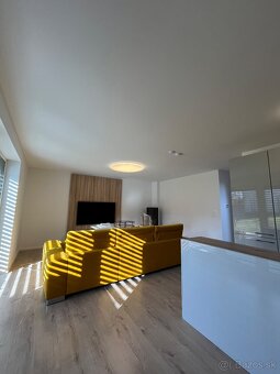 MALIARSKE PRÁCE / MALIAR / Airless striekanie interiérov - 10