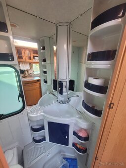 Predám karavan Adria - 10
