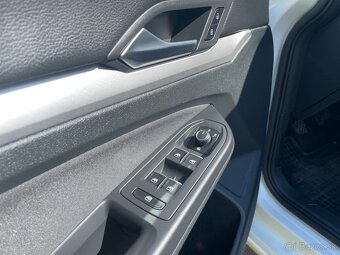 Volkswagen Golf 8 2.0 TDI - 10