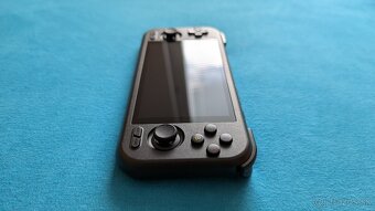 Retroid pocket 4 pro, pevné púzdro, ergonomický úchop - 10