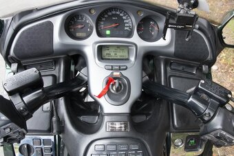 HONDA GL1800 - 10