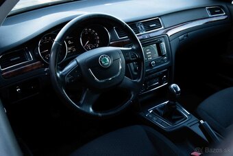 Škoda Superb Combi 2.0 TDI CR 4x4 170k Elegance - 10
