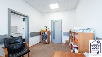 Priestory vhodné na ambulanciu - 27,8 m2, Trebišov, ul. M. R - 10