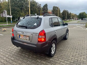 Hyundai Tucson 2.0 CRDI 4x4 - 10