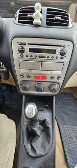 Alfa Romeo 147 1.6 16V Twin Spark - 10