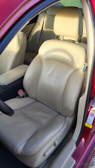 LEXUS IS250 A/T - 10