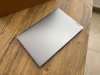 15.6"/Lenovo/8GB RAM DDR5/NvMe SSD 128GB/Intel HD 2GB/ - 10