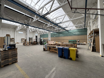 Prenájom skladového priestoru 1070 m² v meste Bratislava - 10