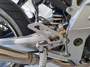 Aprilia SL 1000 - 10