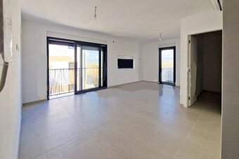 3-izboý apartmán v novostavbe s výhľadom na more /Chorvátsko - 10