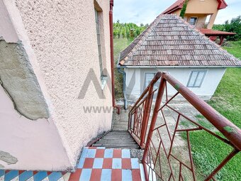 ŠTÝLOVÁ VÍNNA PIVNICA V OBĽÚBENEJ ČASTI - 10