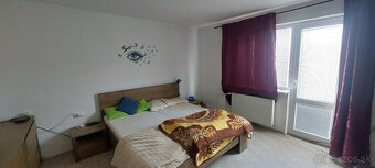 Čiastočne zrekonštruovaný, 5 izbový rodinný dom - 10