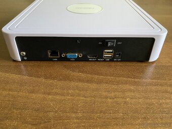 Komplet sada IP kamier Foscam s NVR a PoE switchom - 10