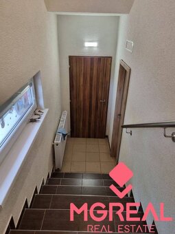 Investičná budova /dom/ v Komjaticiach - 10