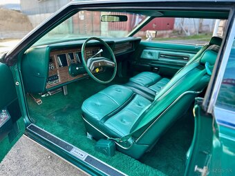 Lincoln Mark IV 1976 7.5 liter V8 - 10