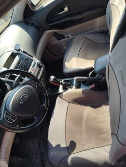 KIA Ceed SW 1.6crdi 85kw, r.v.2008 - 10