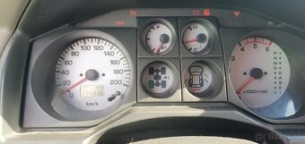 Mitsubishi Pajero - 10