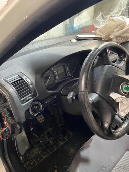 Rozpredám octaviu 2 sedan 1.9 tdi bjb 77kw - 10