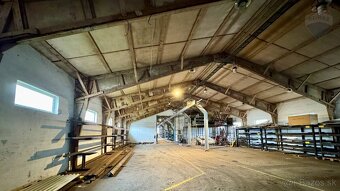 NA PRENÁJOM sklad s administratívou 1.200 m2 podvesný žeriav - 10