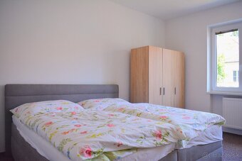 PRIESTRANNÝ A ZREKONŠTRUOVANÝ 6-IZBOVÝ DOM V CENTRE MESTA, P - 10