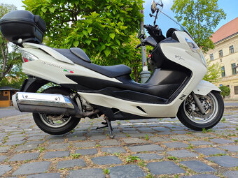 Suzuki Burgman AN400 r.v. 2010 - 10