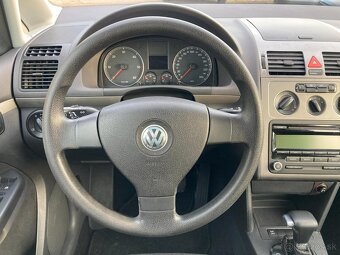 VOLKSWAGEN TOURAN DSG 2,0TDi 5míst záruka km - 10