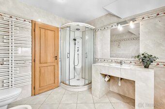 NA PREDAJ veľký rodinný dom vo vyhľadávanej časti v Stupave - 10