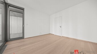 Na predaj 2-izbový ateliér na 16. poschodí v prestížnom proj - 10