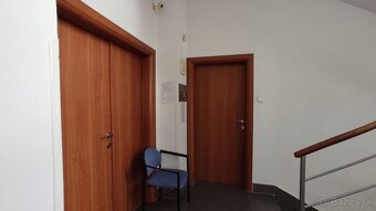 126m2 obchodný priestor s veľkým preskleným výkladom, Račian - 10