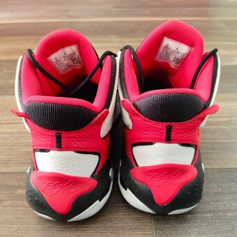 NIKE JORDAN MAX AURA 4 veľ.42,5 - 10