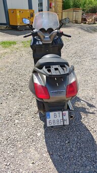 Skúter aprilia - 10