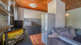 Trojpodlažná polyfunkčná budova v úplnom centre Šamorína na  - 10