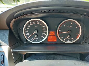 BMW 525 D Touring - 10