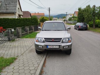 Mitsubishi Pajero 3,2 - 10