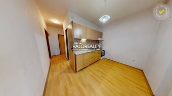 HALO reality - Predaj, komerčný objekt Revúca, 32 Bytov - E - 10