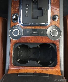 VOLKSWAGEN TOUAREG 3.0 TDi V6 4MOTION - 10