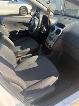 Opel CORSA - 10