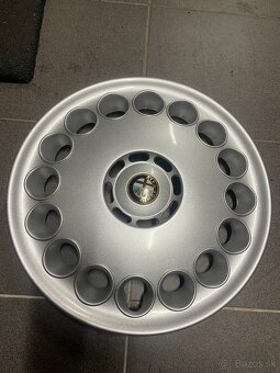 Predám puklice Alfa Romeo R15 – sada 4 kusy - 10