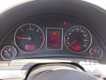 Predám Audi A4 B7 Quattro rok 2007 - 10