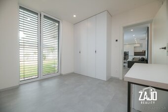 Na prenájom moderný 4-izbový bungalov v Trenčianskej Turnej - 10