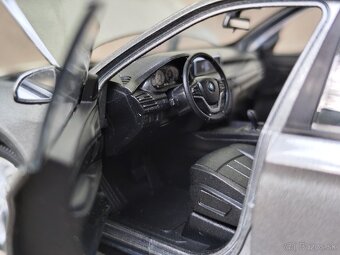 Predám 19 cm dlhé BMW X5 ------ NOVÝ, KOVOVÝ MODEL ( OTVÁRAT - 10