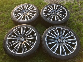 Elektróny Range Rover 275/40 r22 - 10